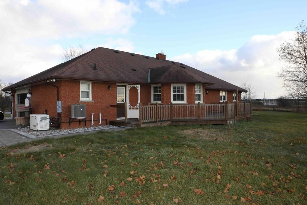 Bowmanville Event Place 外观 照片