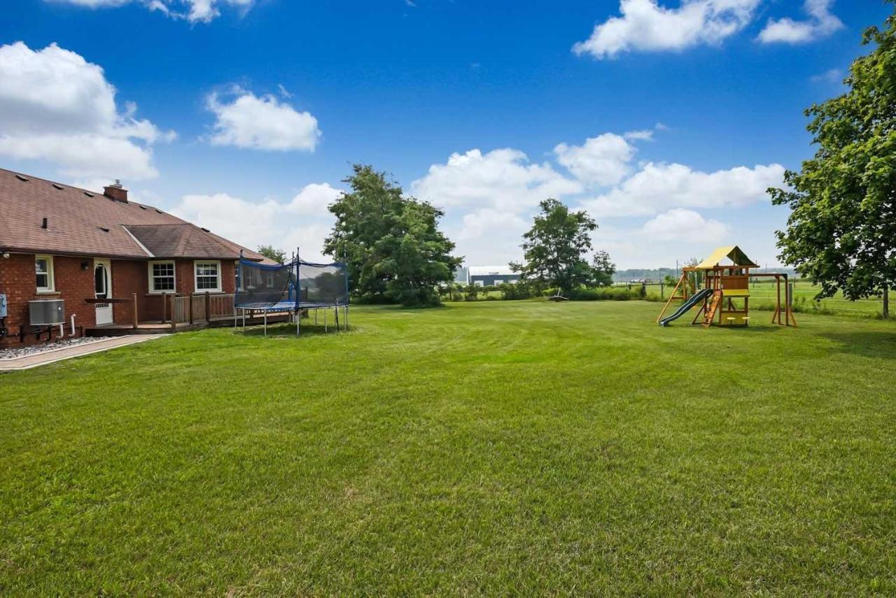 Bowmanville Event Place 外观 照片