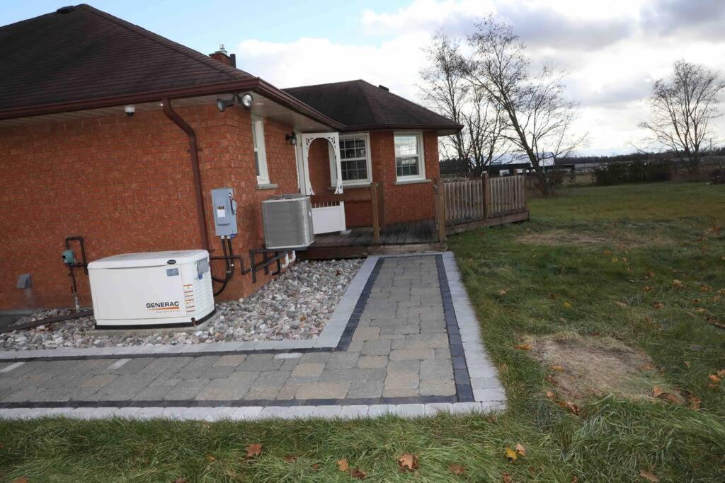 Bowmanville Event Place 外观 照片
