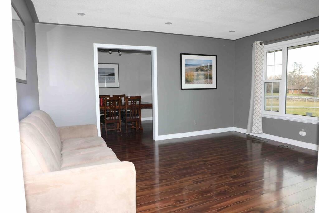 Bowmanville Event Place 外观 照片